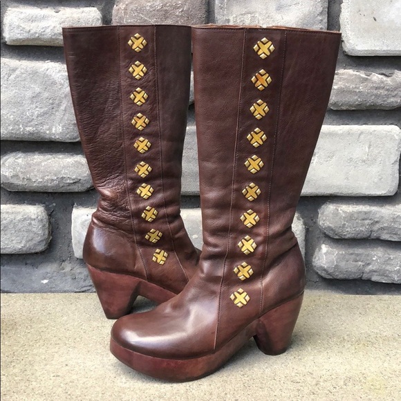 Caleen Cordero Brown Clog Boots EUC sz 10 - Picture 1 of 8